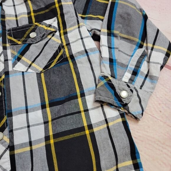 WonderKids plaid buttondown shirt 4T - Picture 2 of 4